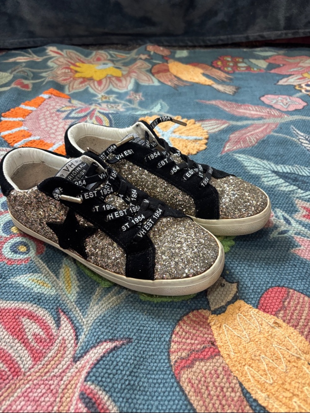 Vintage Havana Kids Glitter Star Sneakers in Gold and Black